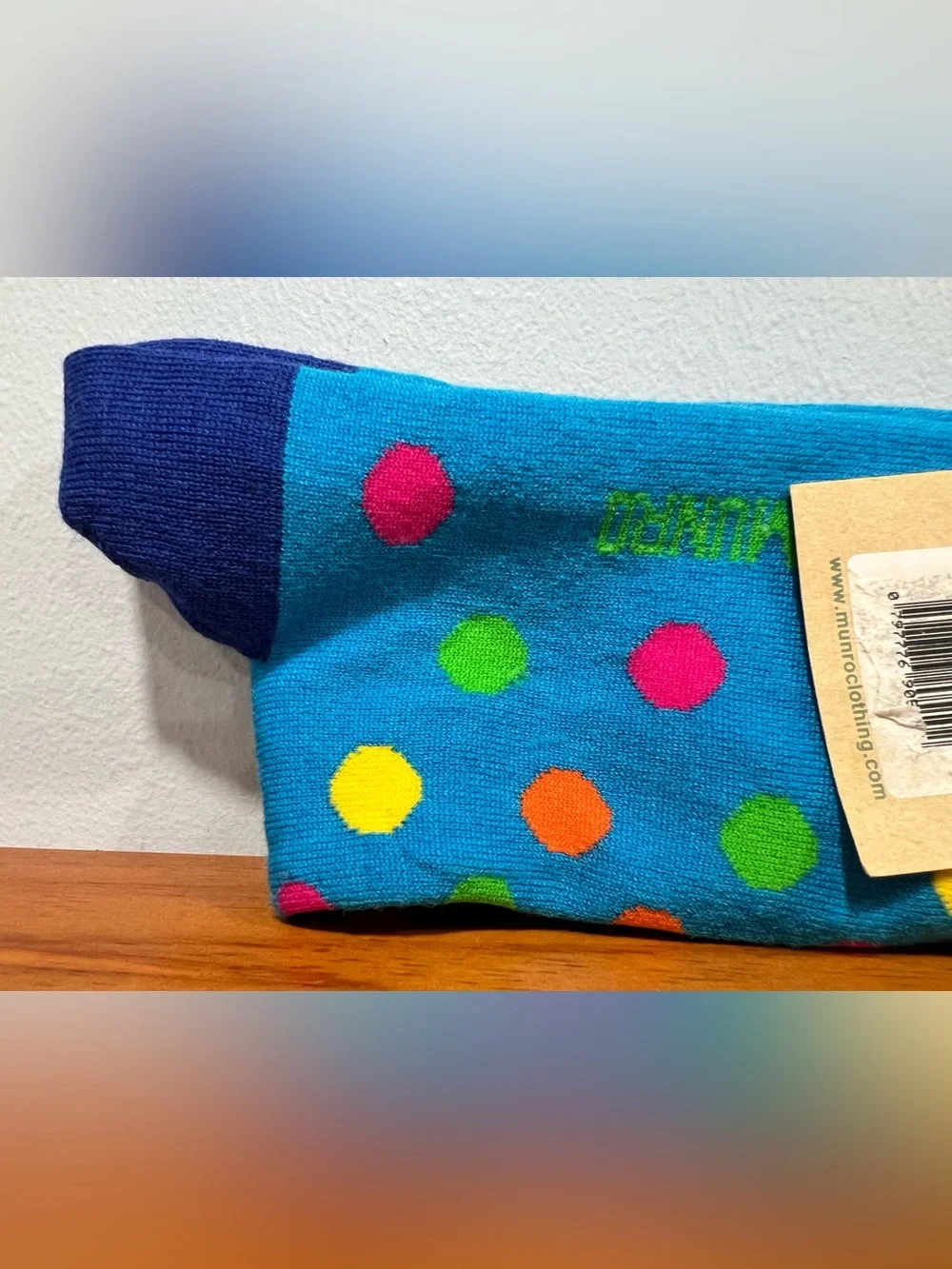 MUNRO God Socks Blue Polka Dots Merino Wool Nylon Elastane SIZE MEDIUM 8-11 NEW